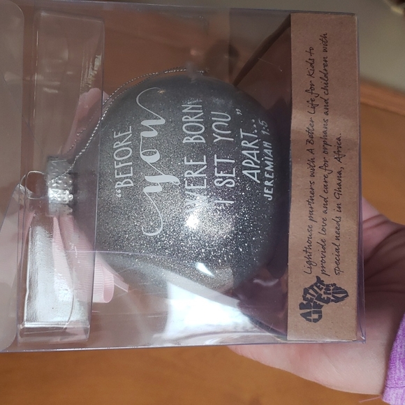 🌞 Babys First Christmas 🌞 - Picture 2 of 3